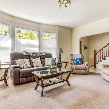 Azusa House Hood River Bagian luar foto