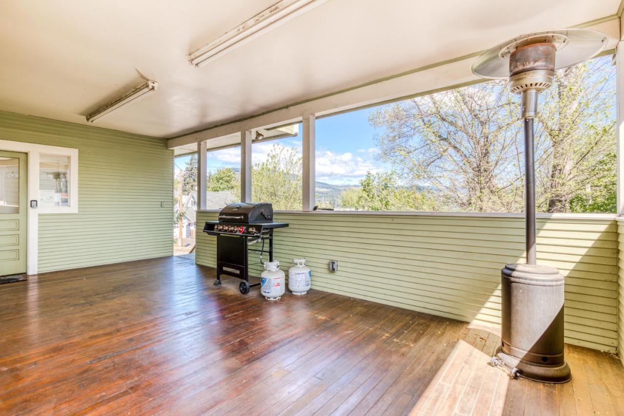 Azusa House Hood River Bagian luar foto
