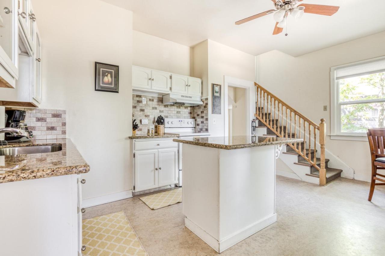 Azusa House Hood River Bagian luar foto