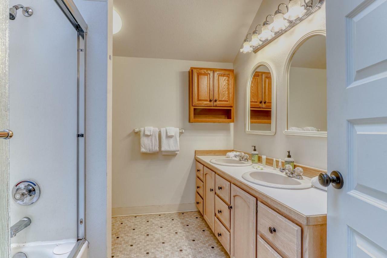Azusa House Hood River Bagian luar foto