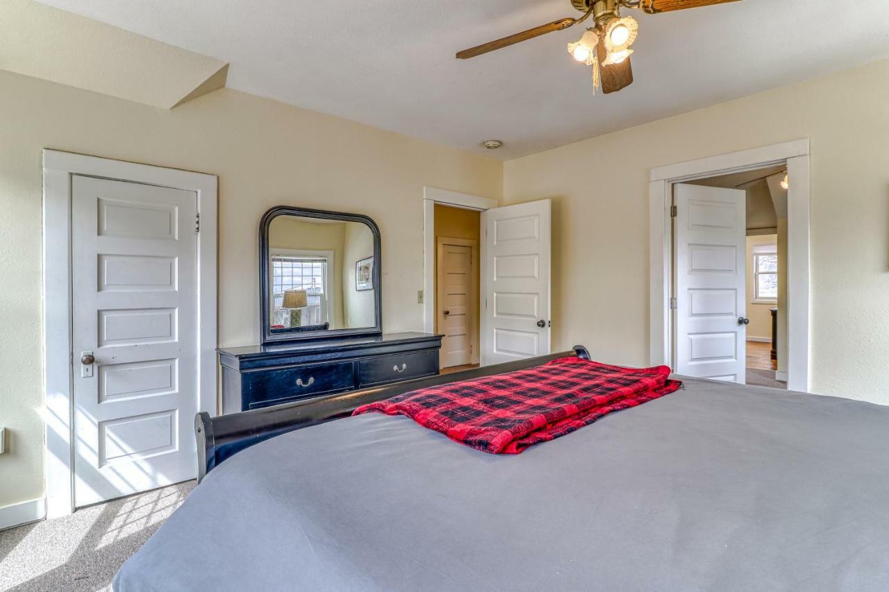 Azusa House Hood River Bagian luar foto