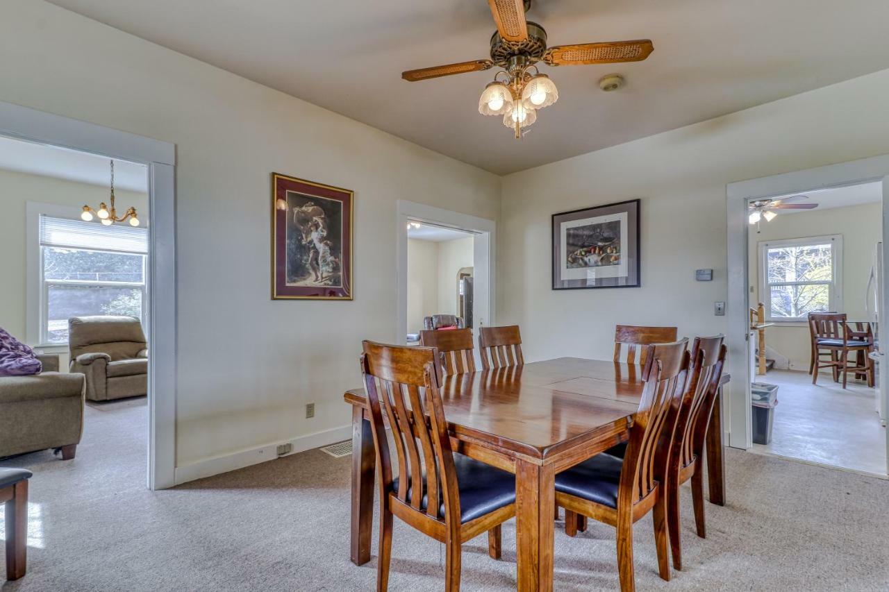 Azusa House Hood River Bagian luar foto