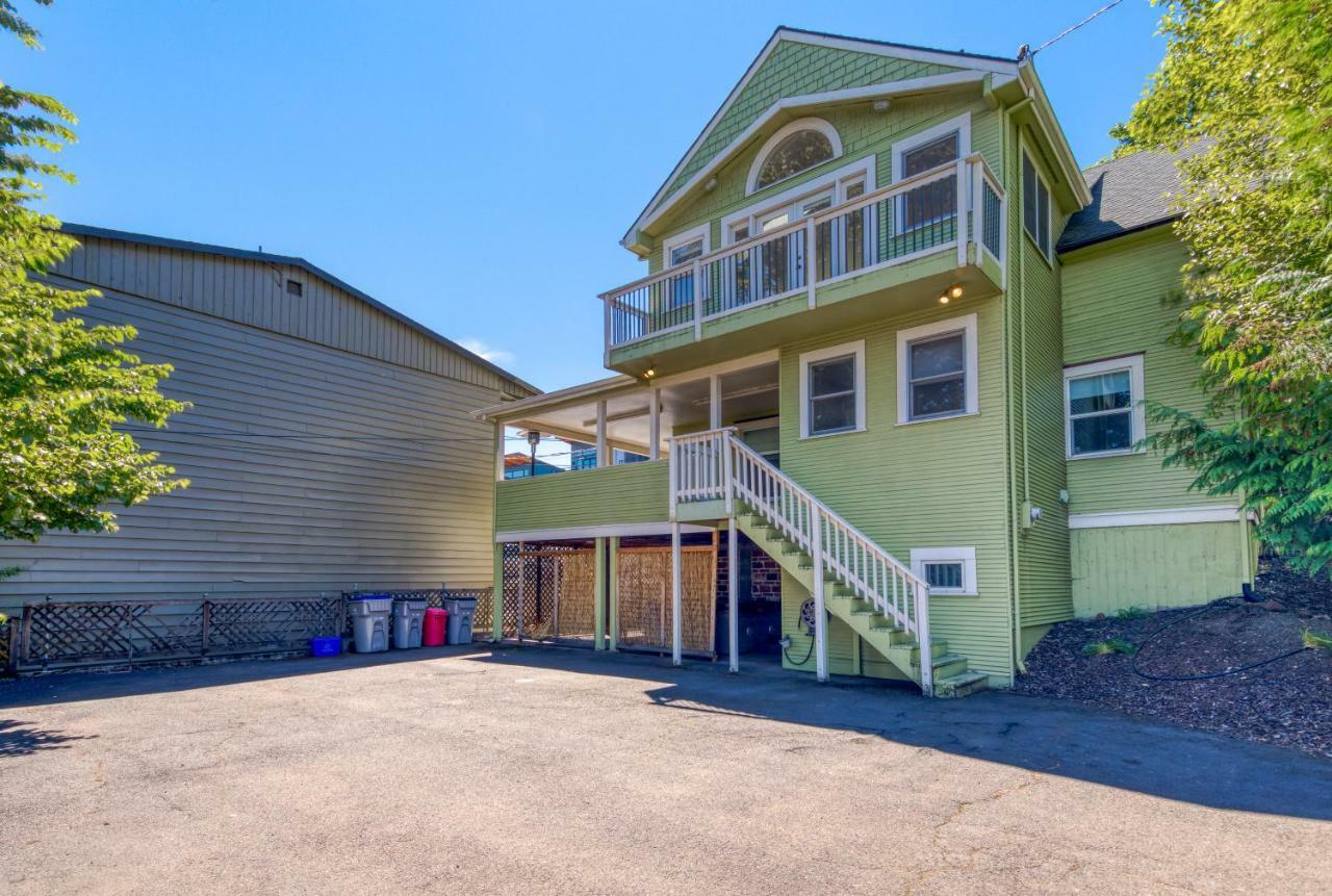 Azusa House Hood River Bagian luar foto